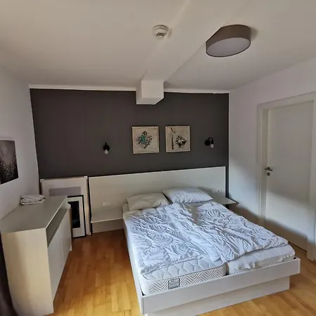 Apartmán Design Mit Pool Und Fantastischem Ausblick